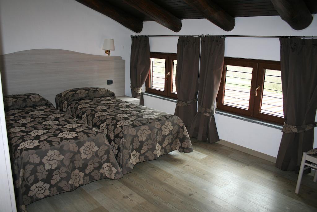 Agriturismo Cascina Del Vai 卡伊罗蒙泰诺泰 客房 照片