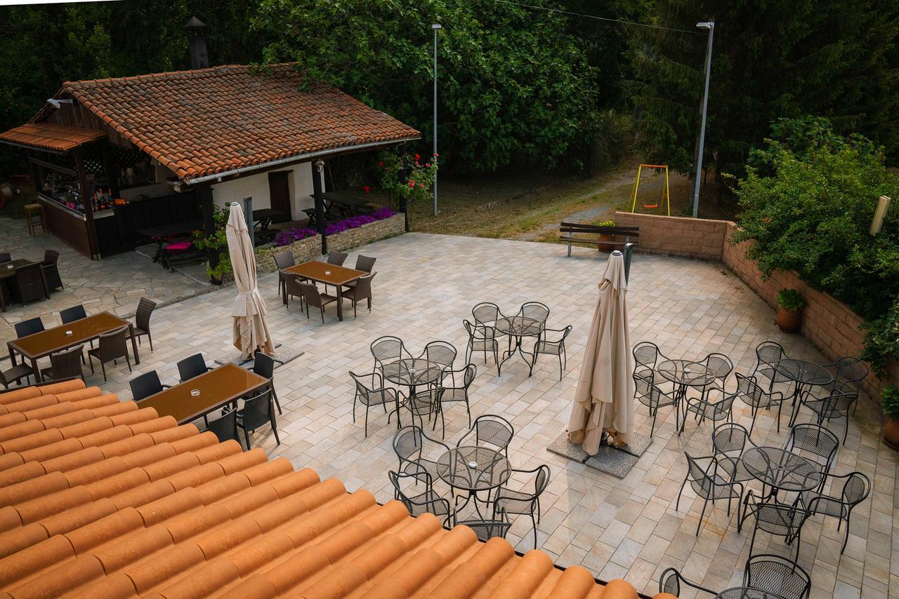 Agriturismo Cascina Del Vai 卡伊罗蒙泰诺泰 外观 照片