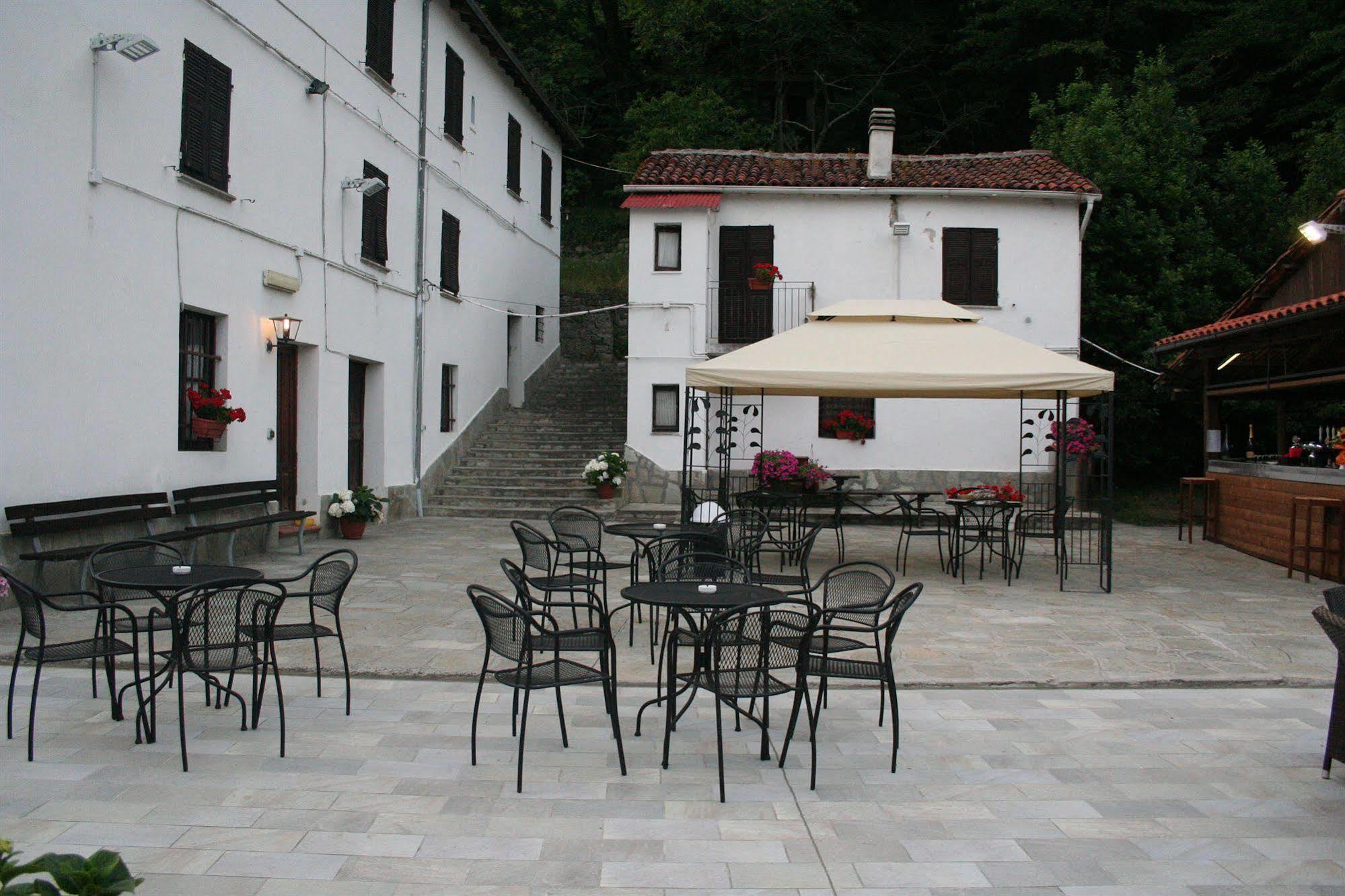 Agriturismo Cascina Del Vai 卡伊罗蒙泰诺泰 外观 照片