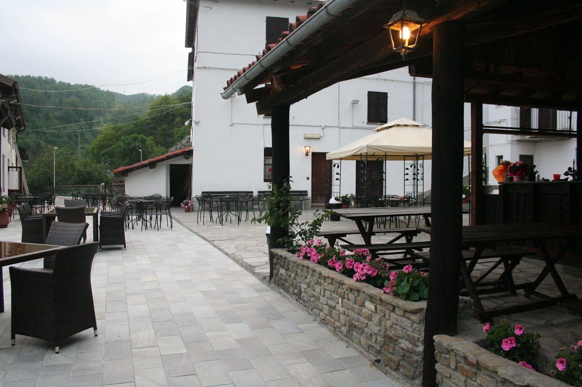 Agriturismo Cascina Del Vai 卡伊罗蒙泰诺泰 外观 照片