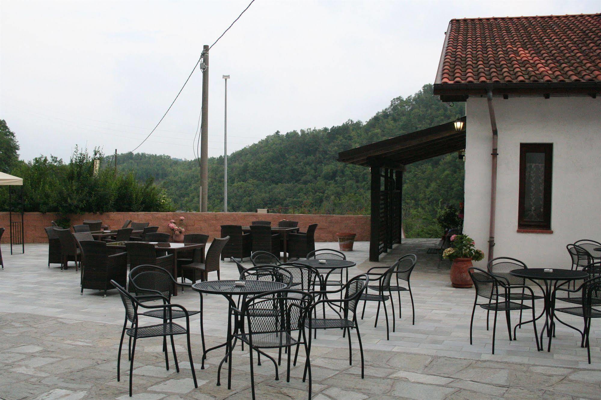 Agriturismo Cascina Del Vai 卡伊罗蒙泰诺泰 外观 照片